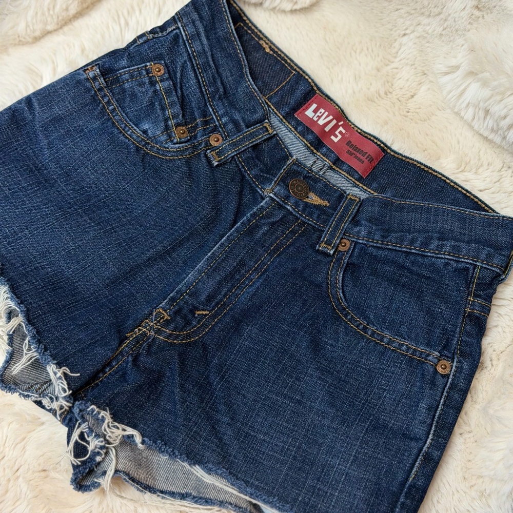 Levi’s 550 Relaxed Fit Cut Off Denim Shorts Size 25 Medium Wash Distressed - Picture 3 of 6